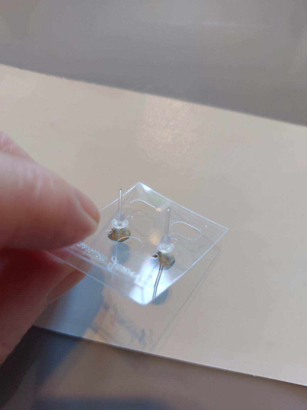 6mm Turquoise Blue Crystal Stud Earrings. New (C231)