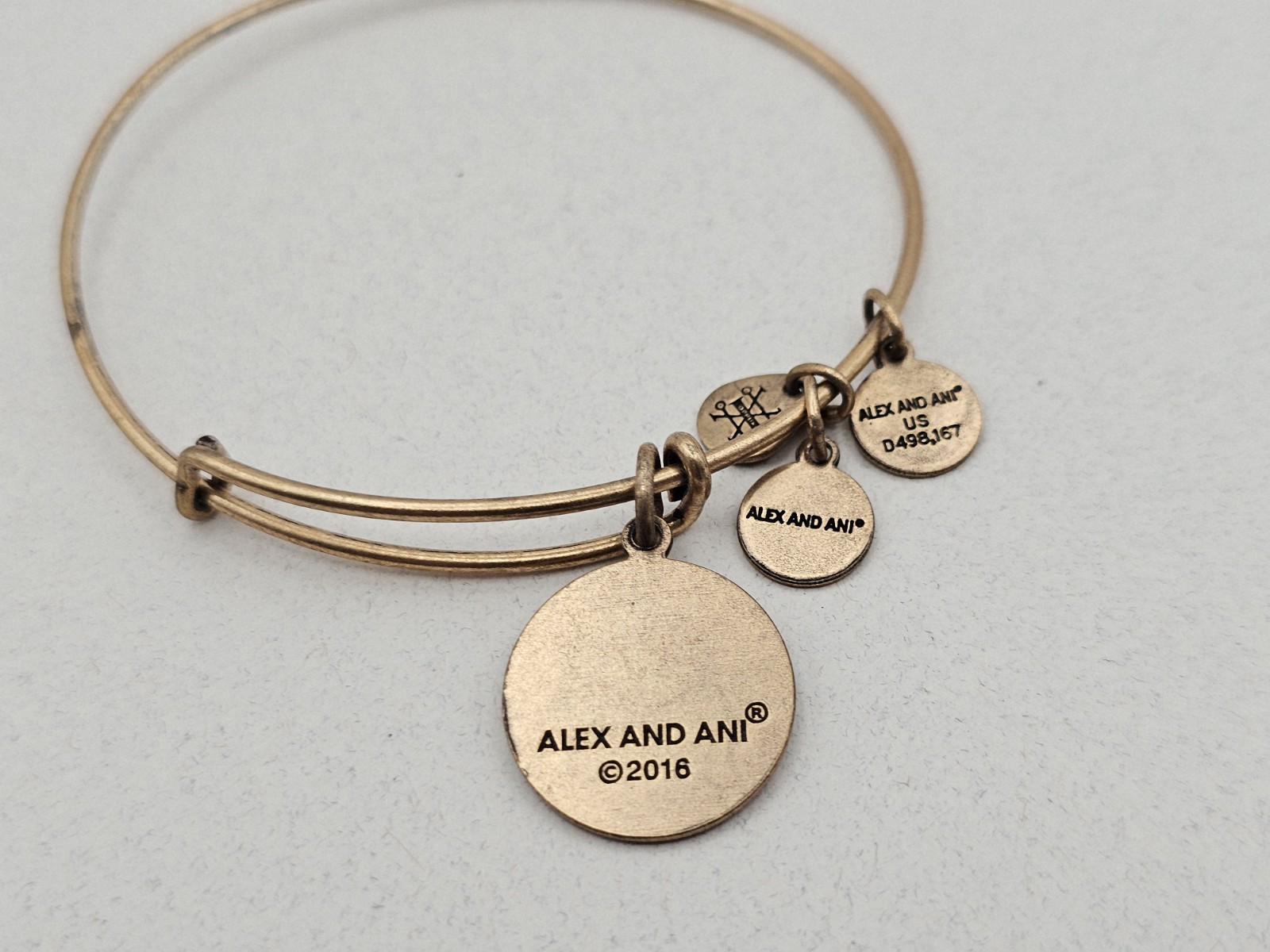 ALEX and ANI ” New York City ” Rafaelian Gold Bangle Bracelet ✨️