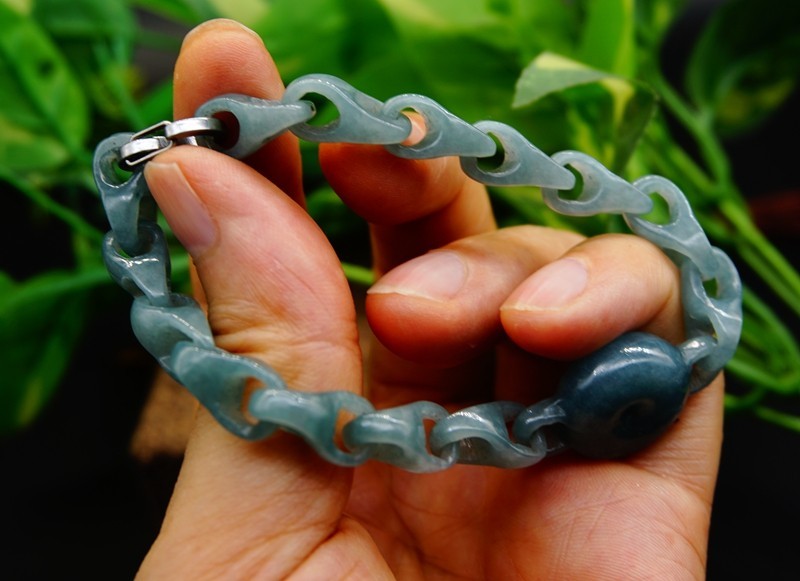Certified Grade A Jade Jadeite Interlocking Dragon Bone Links Donut Bracelet