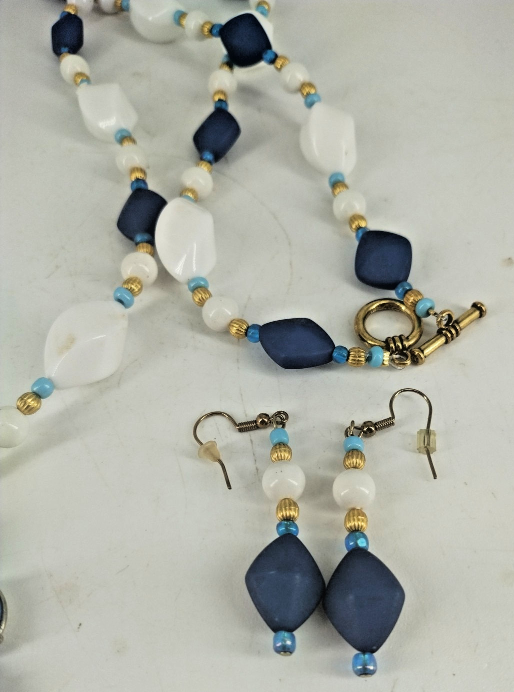 Costume Jewelry Blue Gold & White Beaded Bejeweled Pendent Necklace & Earrings