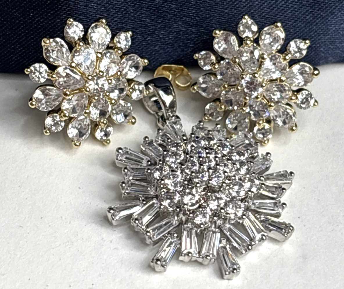 Stauer Starburst Rhinestone Pendant & Earring Set Original Bag Video