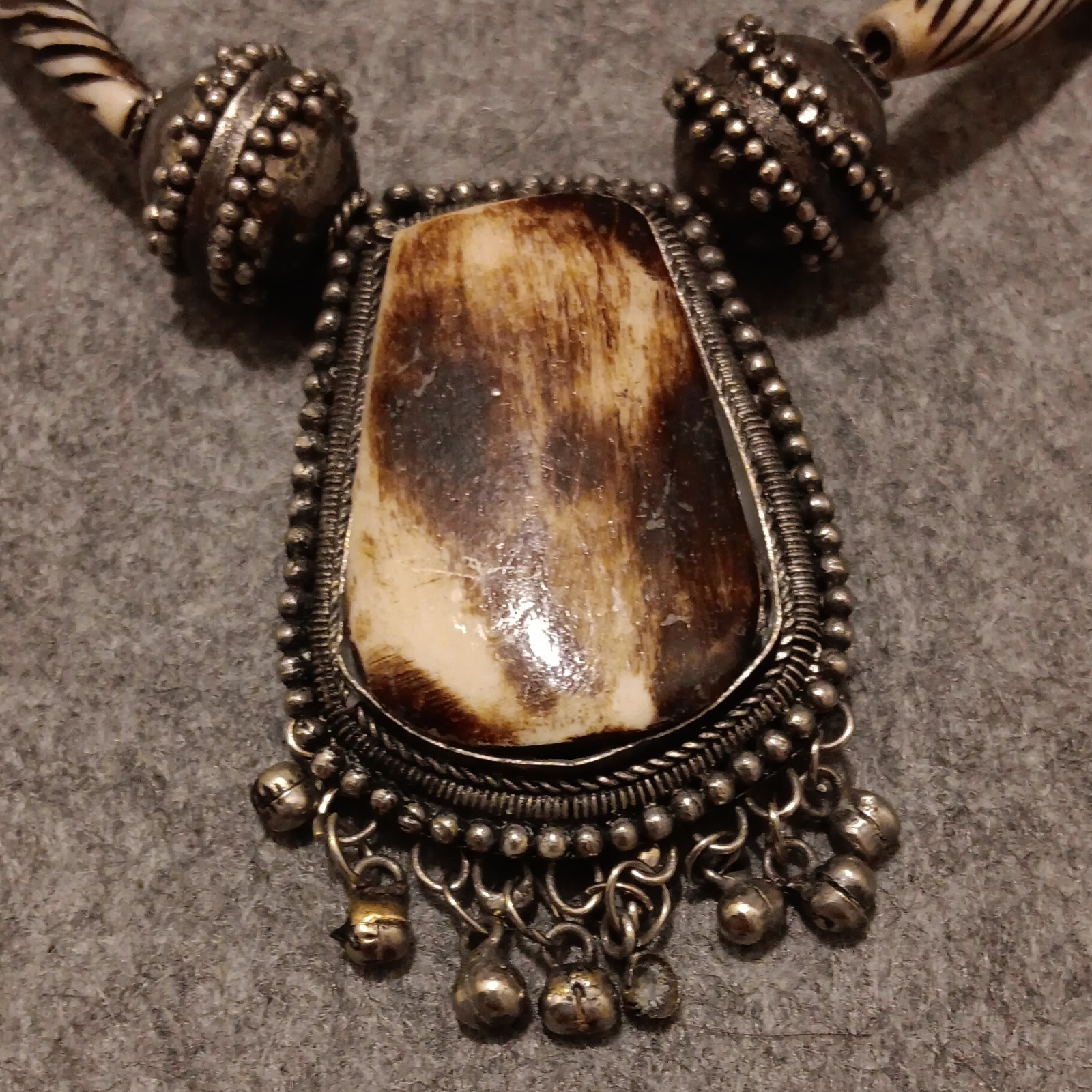 Vintage Tribal Boho Statement Necklace African Batik Bone Horn Pendant Carnelian