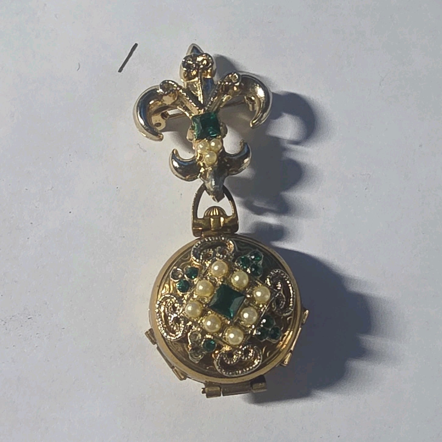 Gold Tone Fleur-de-Lis Photo Locket Brooch Pin w/ Faux Pearl & Rhinestones
