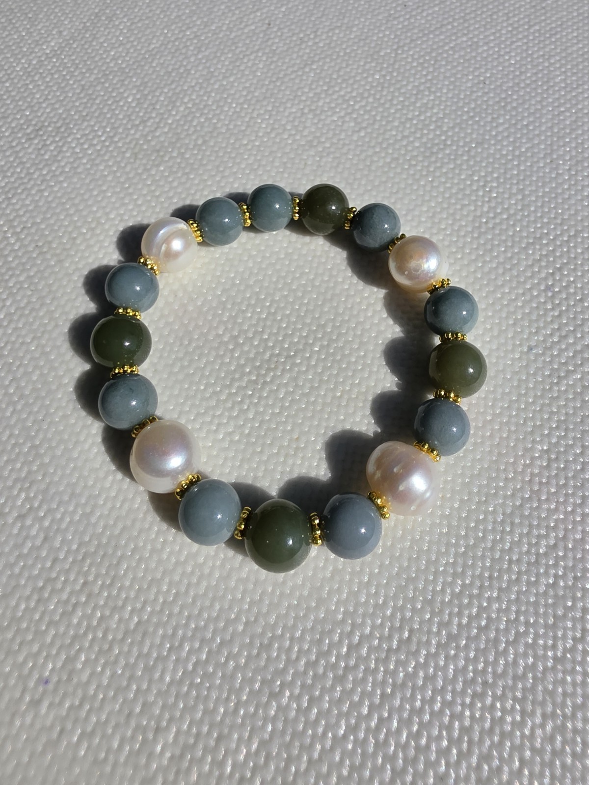 Natural Jade Pearl Beaded Bracelet Gold Accent Stretch Healing Crystal Jewelry