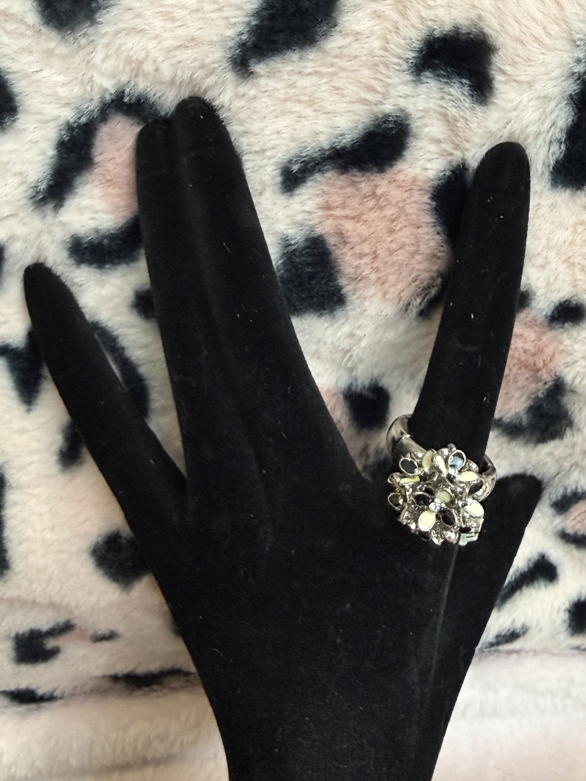 Silver Tone Flower Cluster Cocktail Ring Black Cream Enamel Statement Stretch