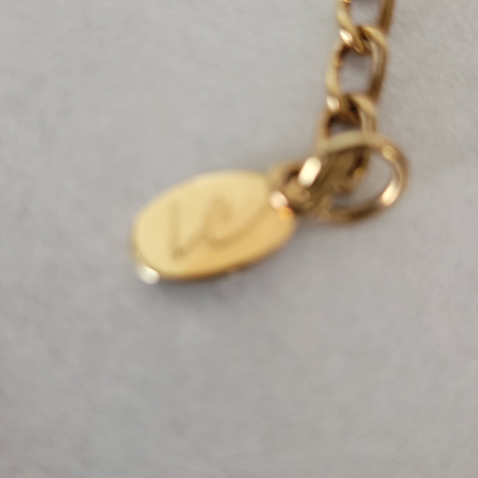 Liz Claiborne Amber Beaded Gold Tone Necklace 19 In. Adj. Signed