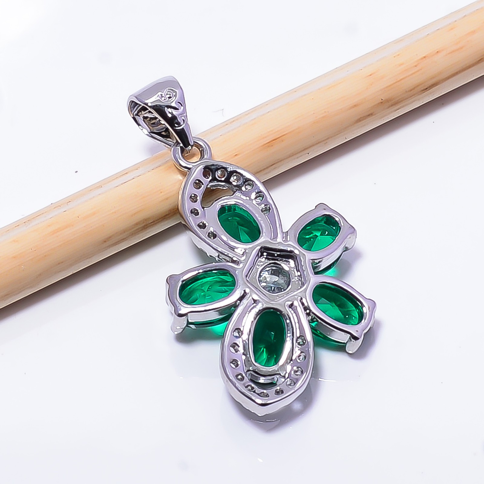 Chrome Diopside & Cubic Zirconia 925 Sterling Silver Flower Pendant 1.09″ P97614