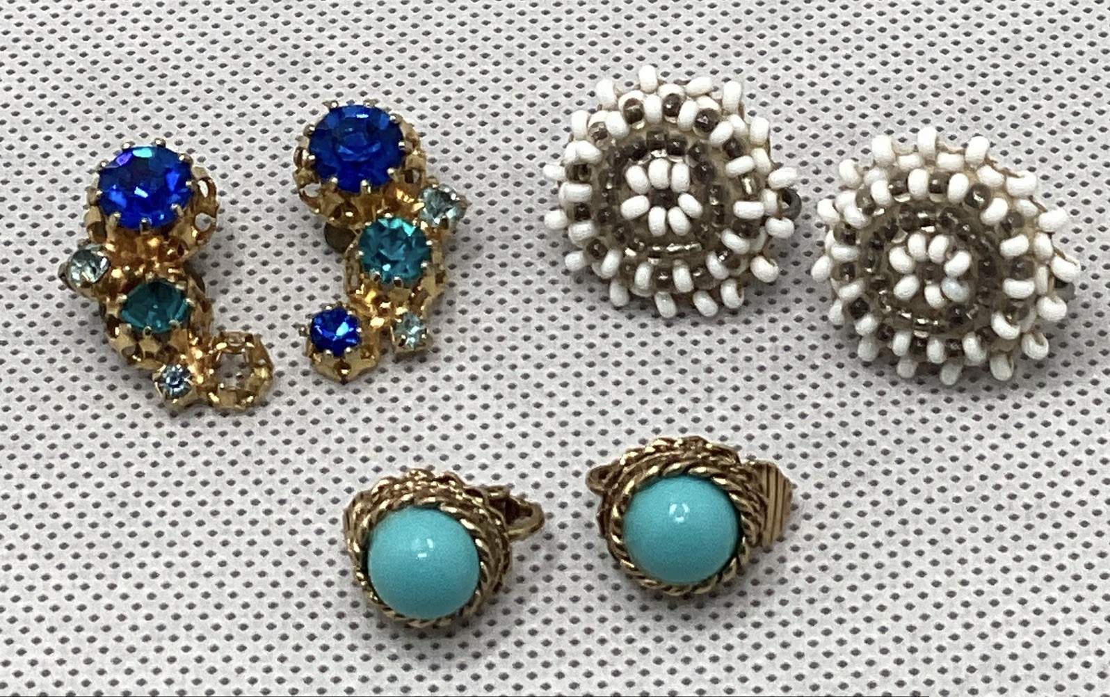 Variety Lot of 14 pairs Clip-On Earrings Mixed Materials Multicolor Dangles Nice
