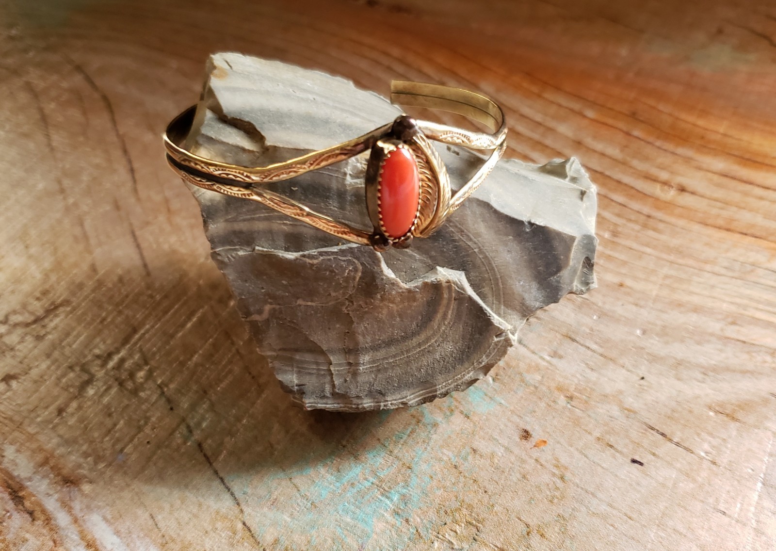 J BAHE Vintage Navajo Handcrafted bracelet w / Red Coral Cabochon