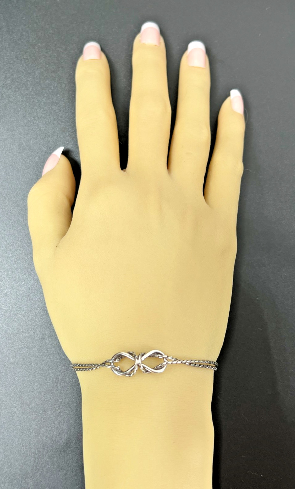 Sterling Silver Infinity Bracelet – 18.5cm – 5.00g – Marked 925 ITALY 127 AR