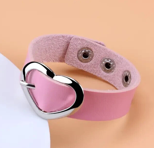 8.5″ Leather Heart Bracelet Stackable Adjustable Snap New Free Ship 8999 9000