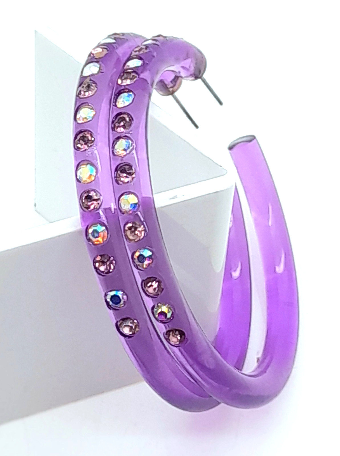 E001 1.75 INCH THIN CLEAR PURPLE PLASTIC HOOP WITH PURPLE & AB FASHION EARRINGS