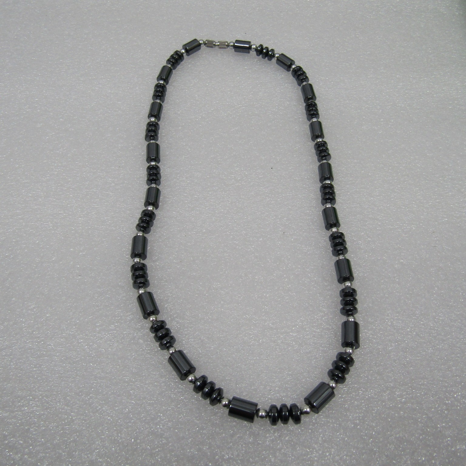 Women’s Jewelry Black Necklace Hematite Beads None Magnetic