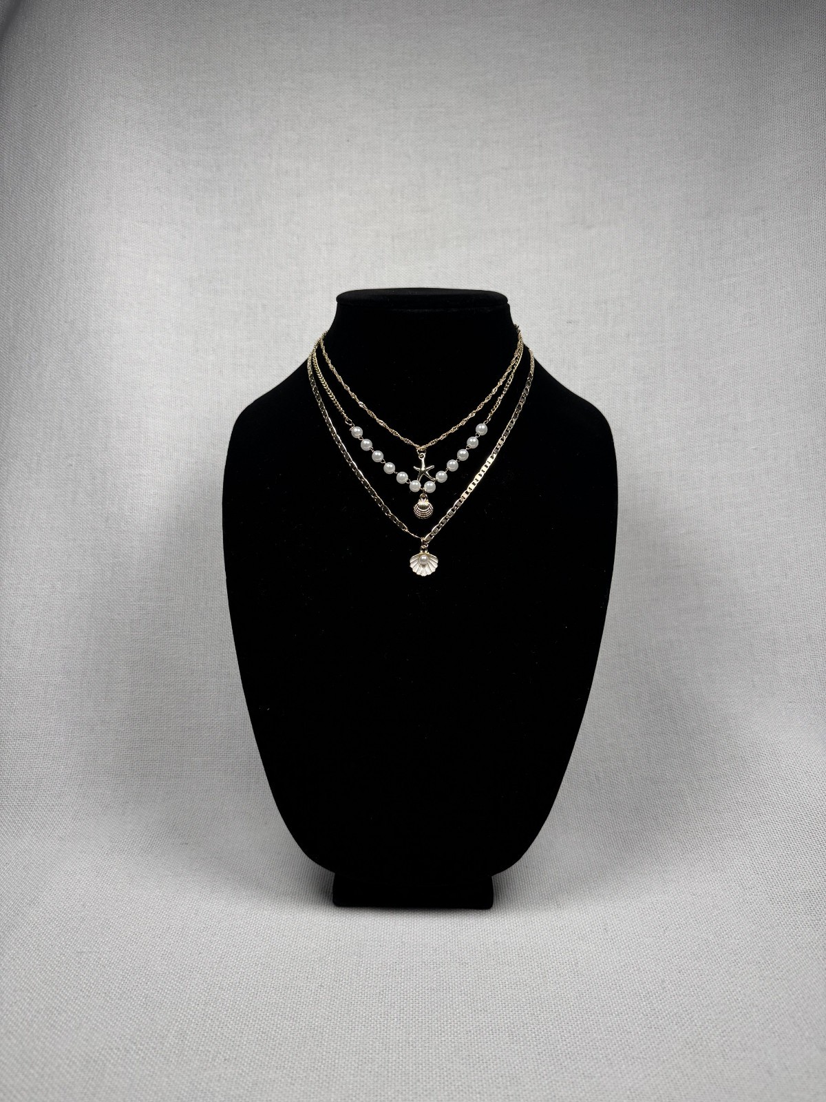 White Ocean 3-Piece Layered Necklace Set Gold Tone Adjustable Chains NEW