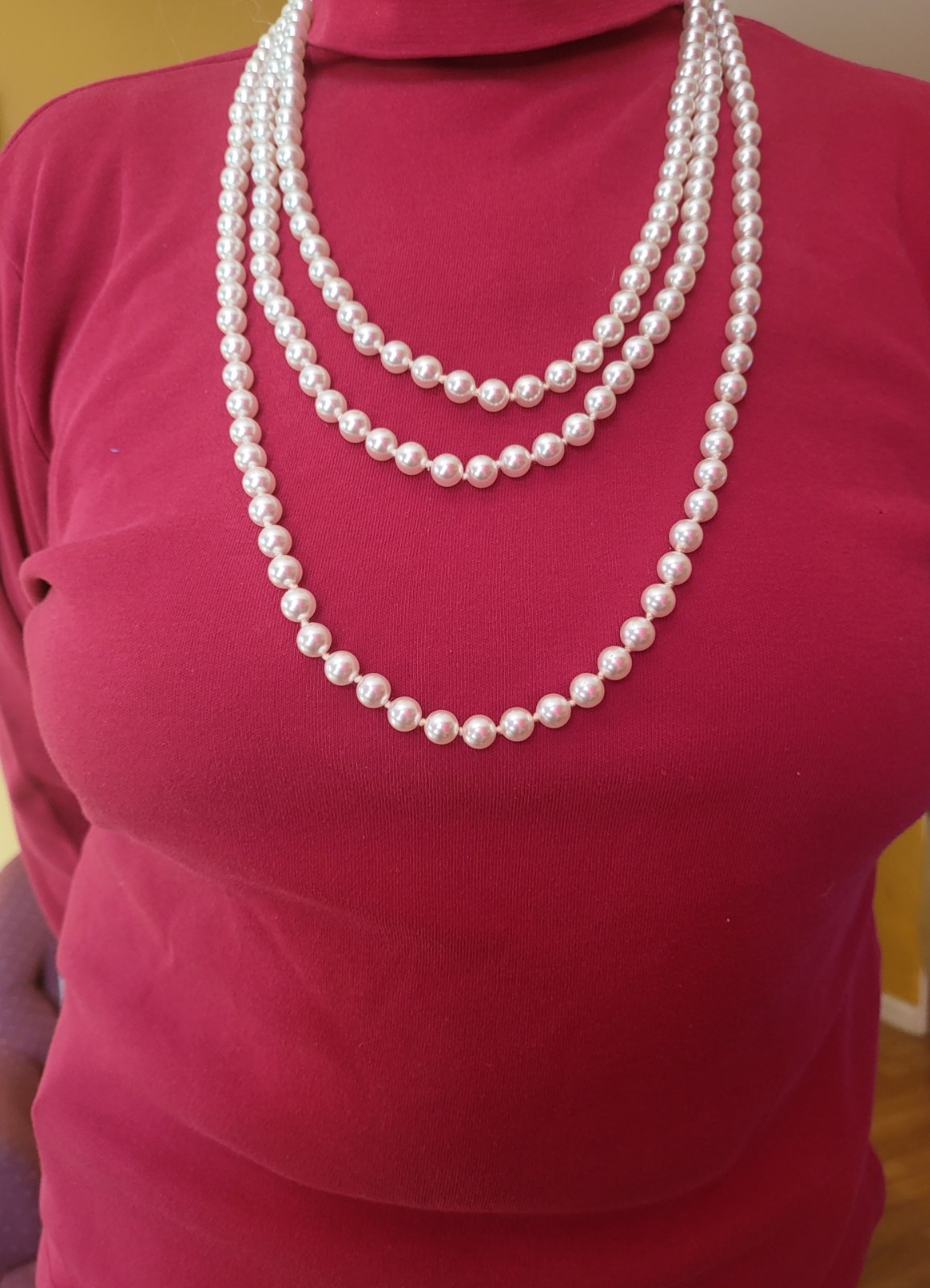 Beautiful Set of Man Made Pearl Necklace and Pearl Bracelet With Red Case