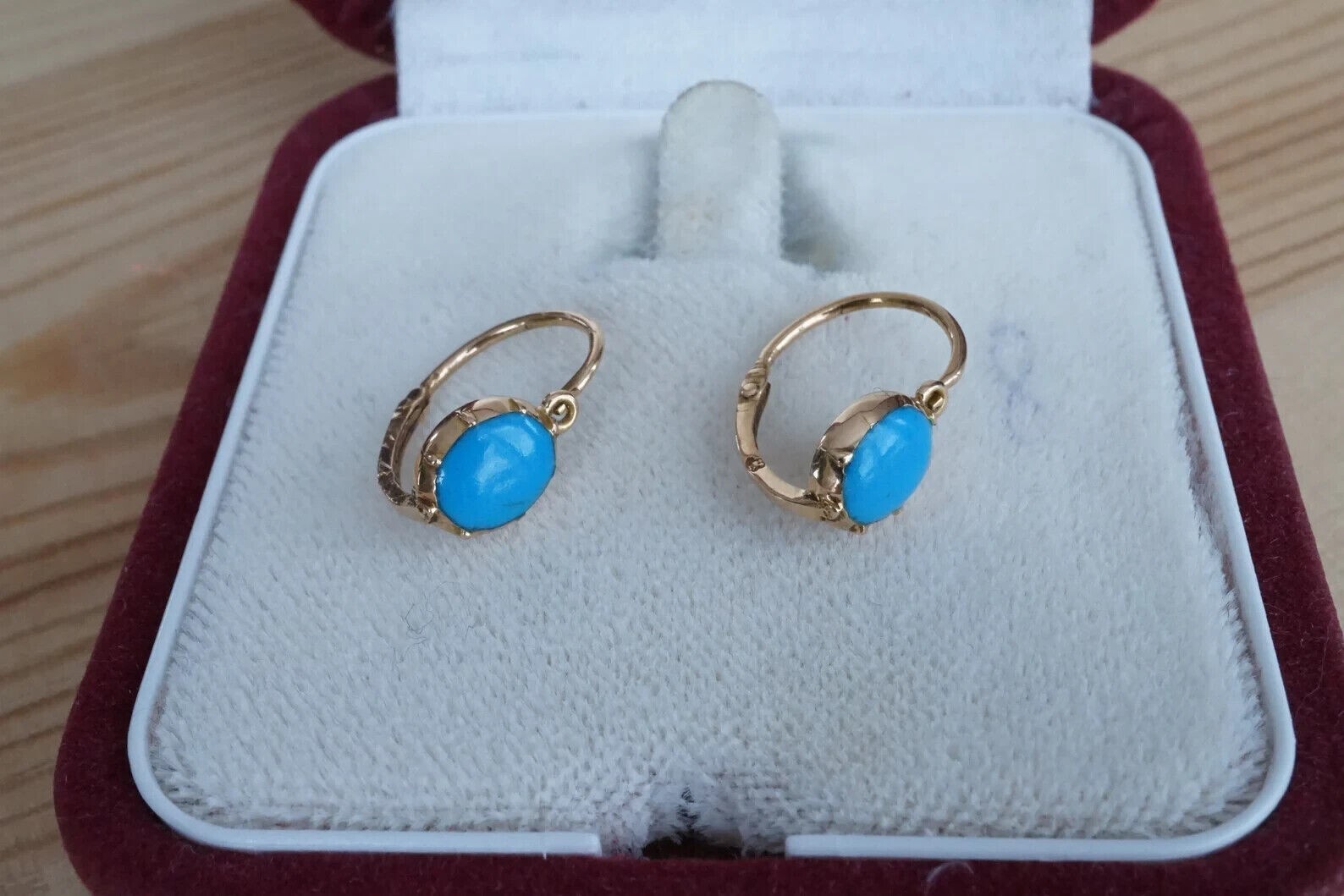 2 Ct Oval Simulated Turquoise Women’s Beautiful Earring 14K Yellow Gold Plated
