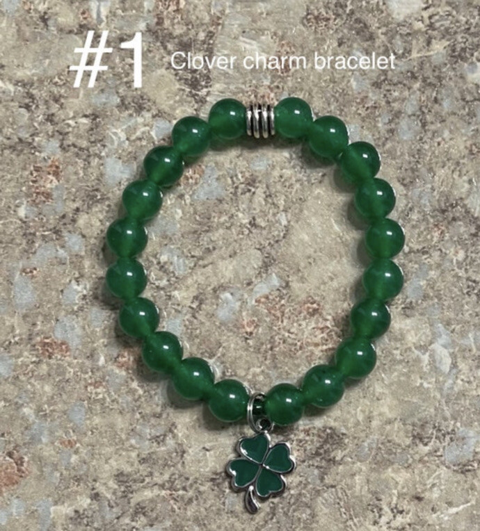 ☘️ 4 Leaf Clover St. Patrick’s Day Beaded Stretchy Bracelet With Charm