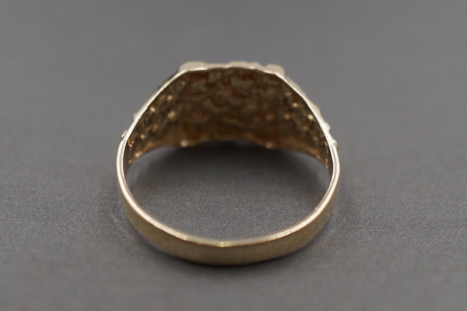 14K Solid Yellow Gold 10MM Diamond Cut Men Women Nugget Band Ring. Size 9.5
