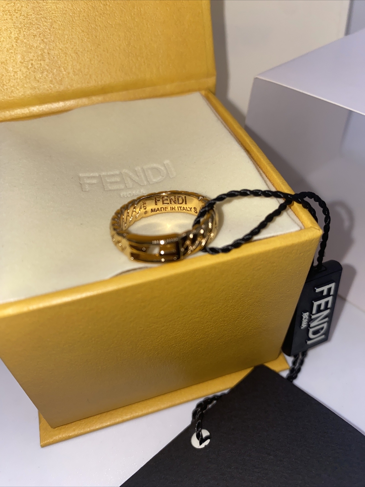 FENDI BAGUETTE RING IN GOLD COLOR RING. SIZE FENDI S / USA 5.5. NEW & AUTHENTIC