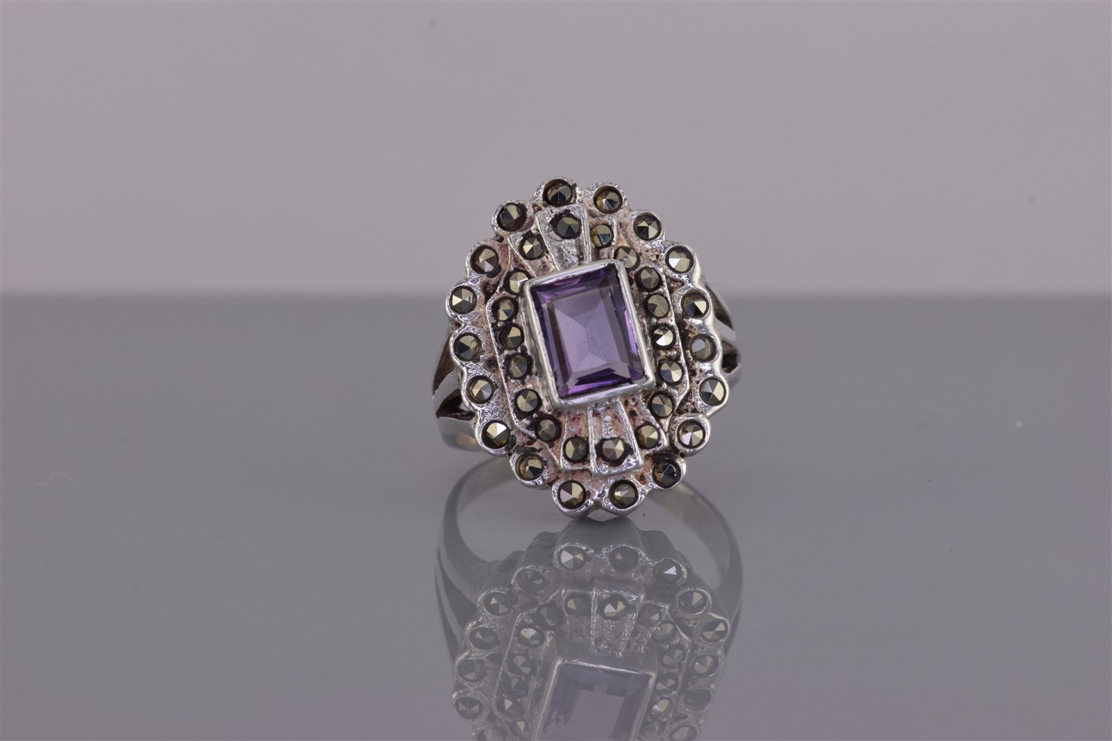 Sterling Silver 21mm Purple Emerald Cut Marcasite Clustered Band Ring 925 Sz: 7