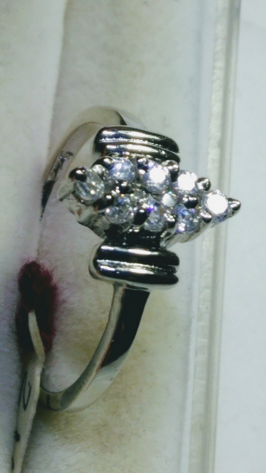 CUTE DESIGNER CZs SET RING IN STERLING SILVER.925 RING SIZE 7.0!