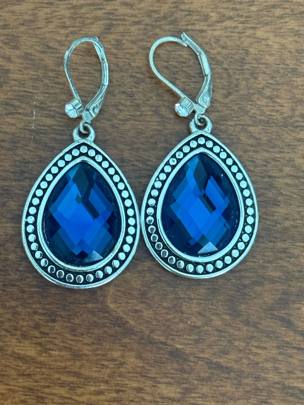 Elegant Teardrop Blue Crystal Drop Earrings – Unbranded