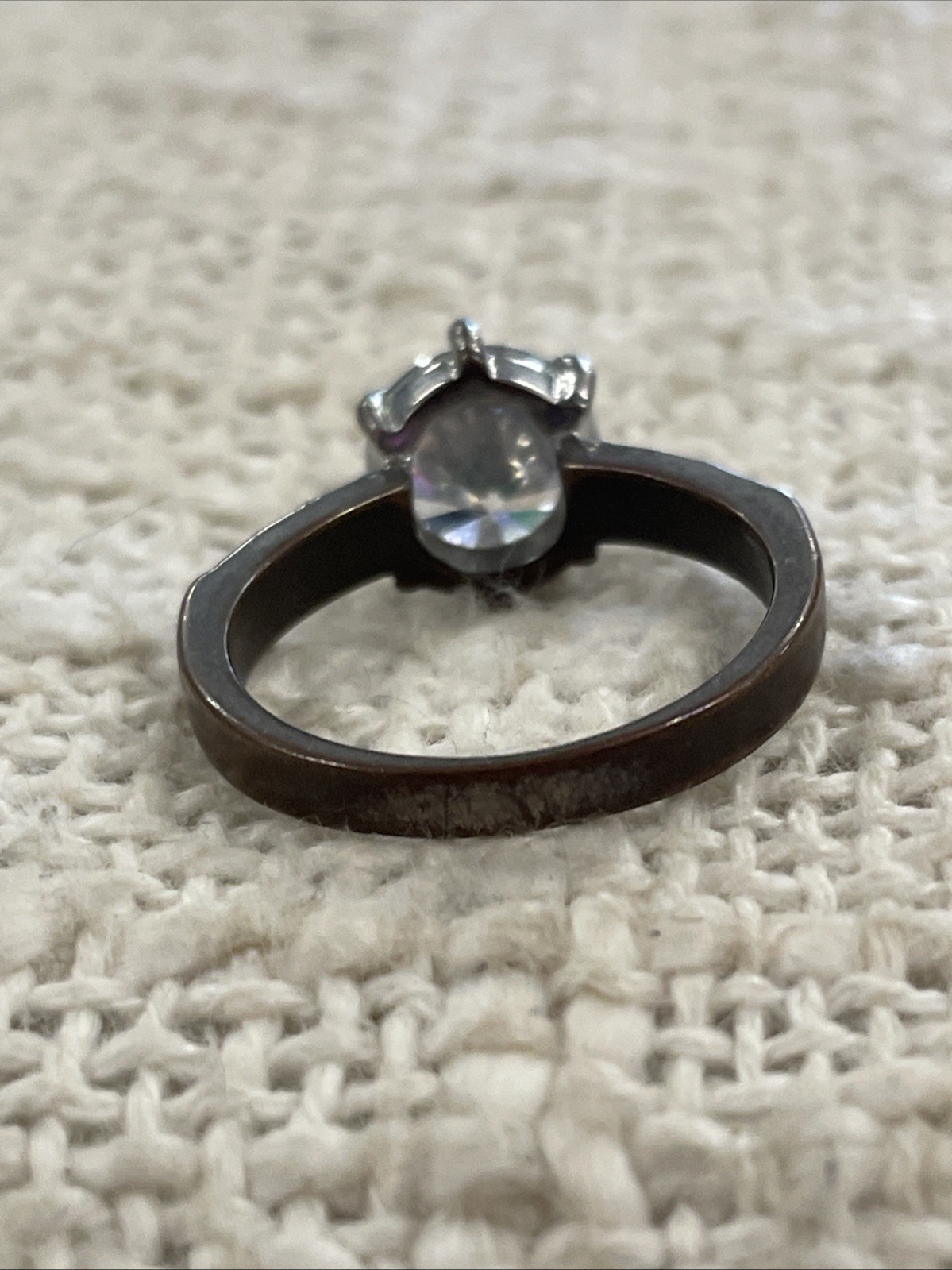 Silver Toned Round Clear White Gem & Accent Stones Band Ring Size 8