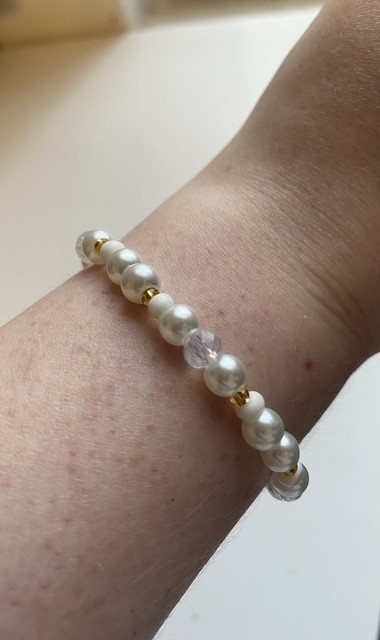 Handmade Pearl Glow Glass Pearl Stretch Bracelet – Elegant Beaded Bracelet