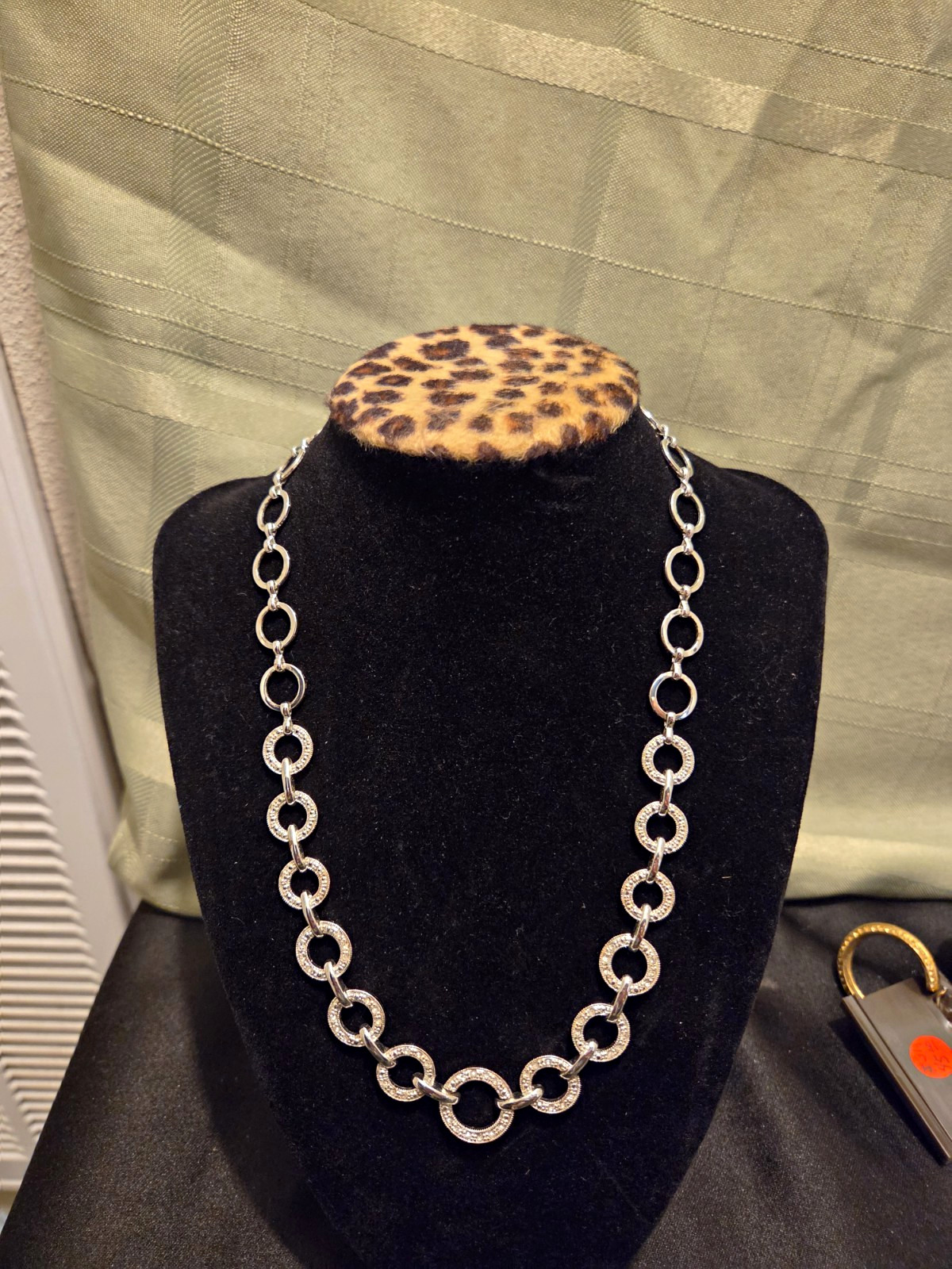 Crown Trifari Rhinestone Silver Tone Necklace ELEGANT Vintage 18″
