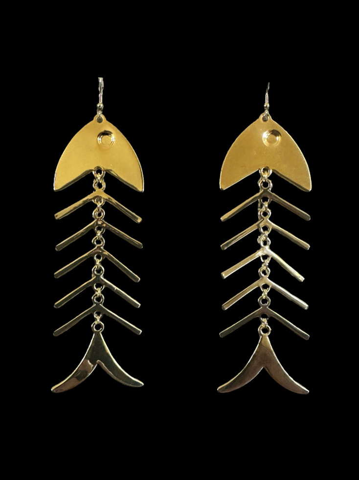 Fishbone Earrings ASO: Samantha Jones in SATC Season 5, Ep. 7