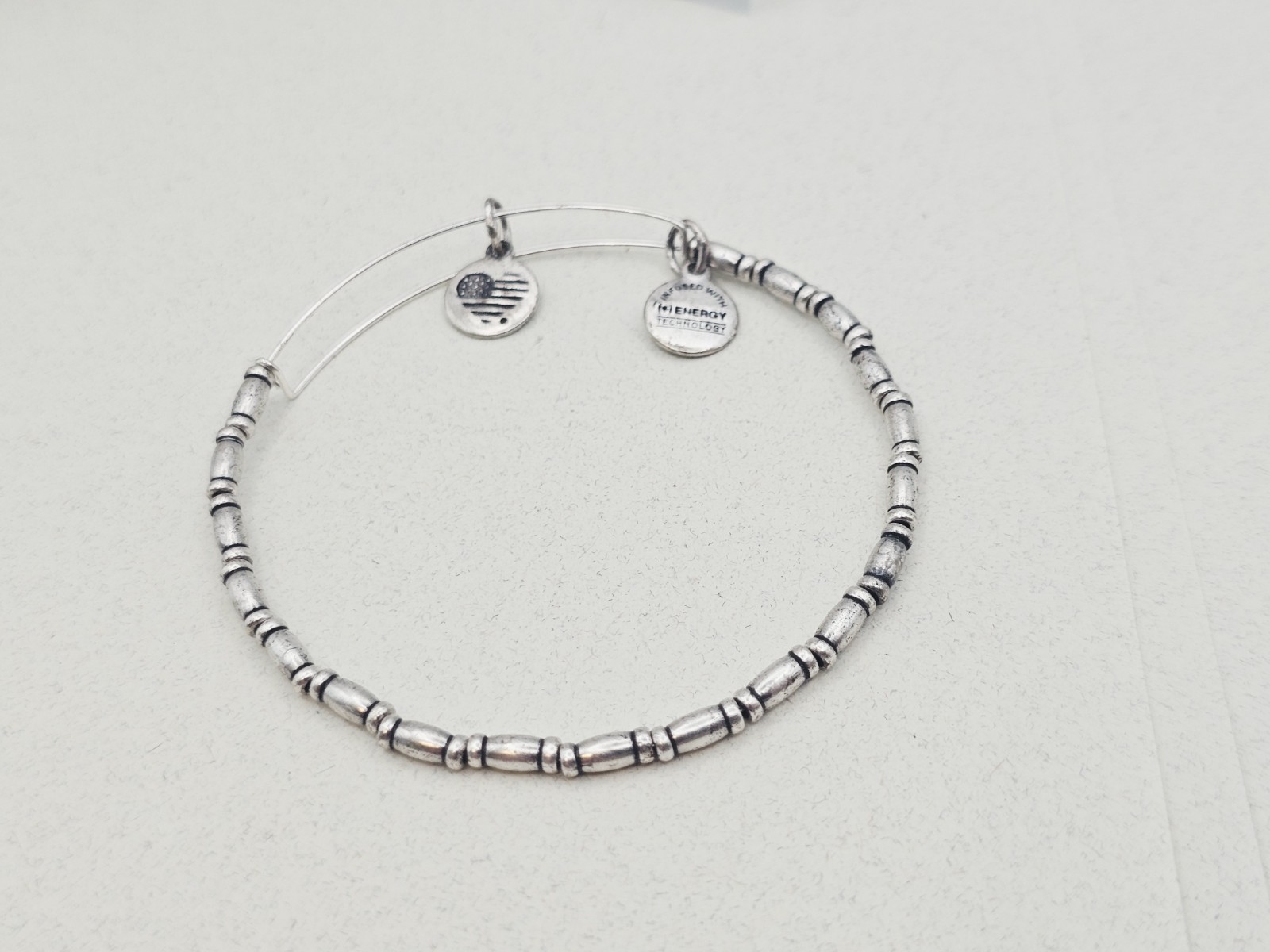 ALEX & ANI “Classic Reeds ” Metal Beaded Round Silver Charm Bracelet ⭐️✨️🎁