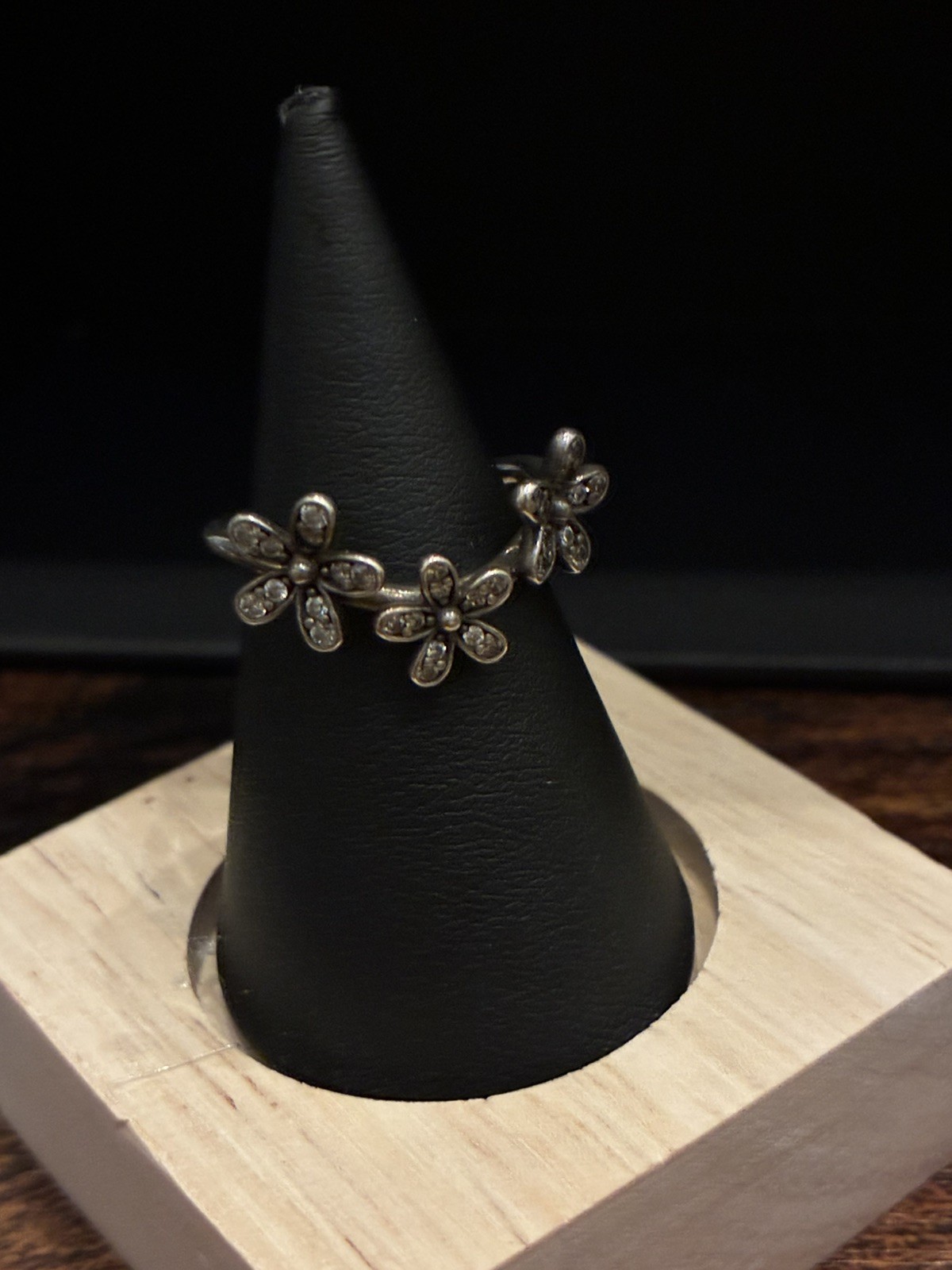 Estate Authentic Pandora ALE 925 Sterling Silver Triple Daisy CZ Ring sz 57
