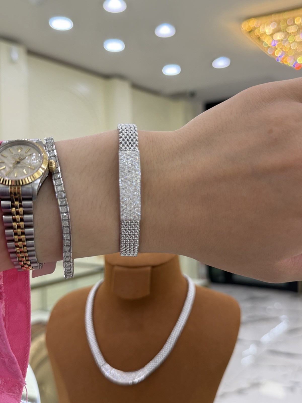 14K White Gold Mesh Chain Necklace and Bracelet with Round White Diamond Pavé