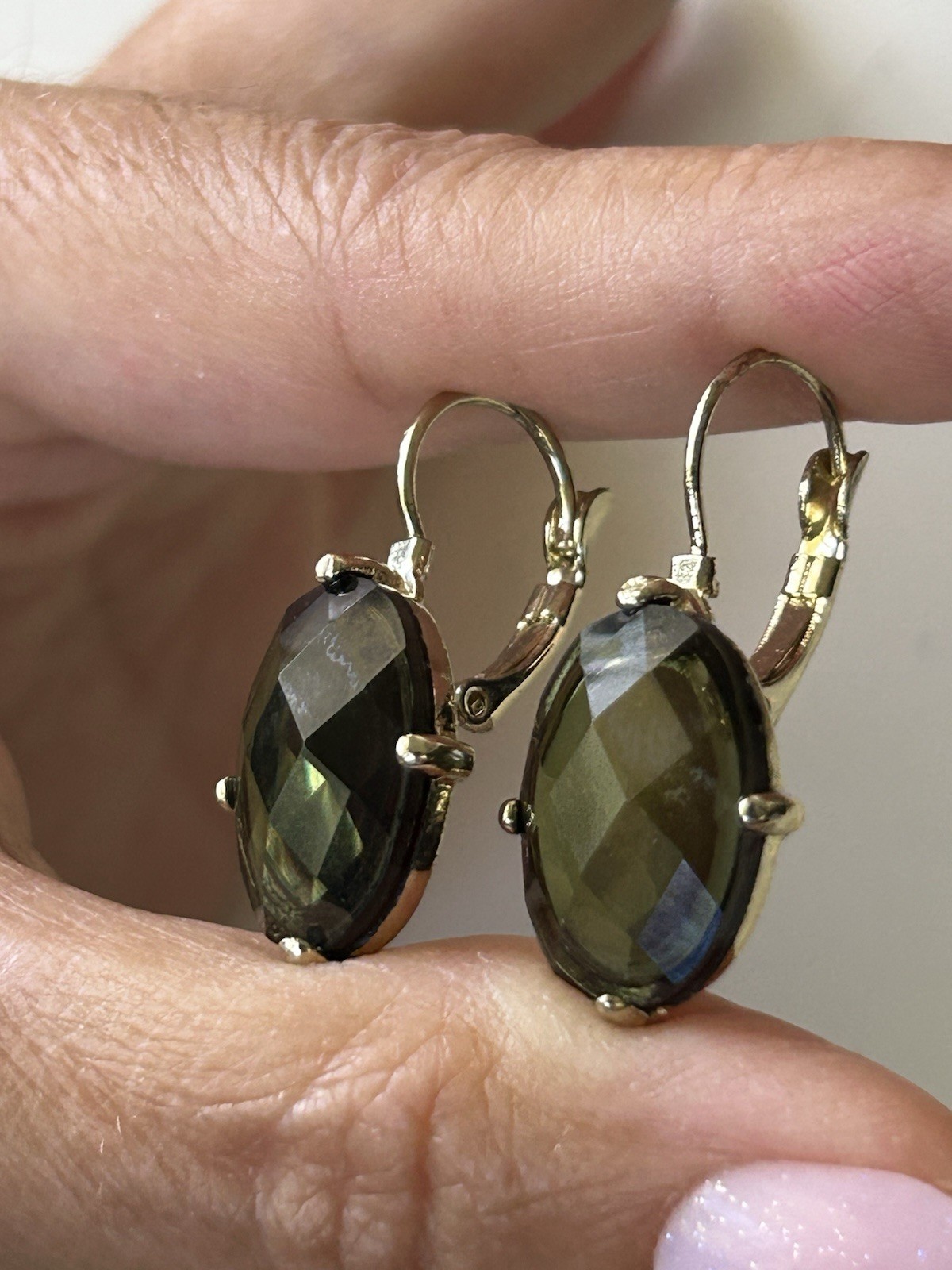 Olive Green Faceted Glass Drop Earrings Gold Tone Leverback Costume Jewelry