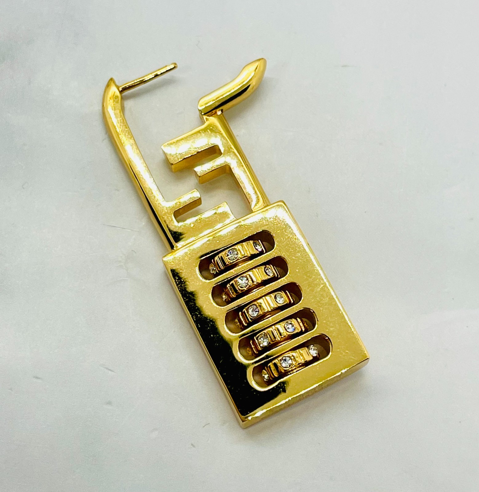 FENDI FF O’Lock Mono Single Statement Earring – Pre owned / MF6231