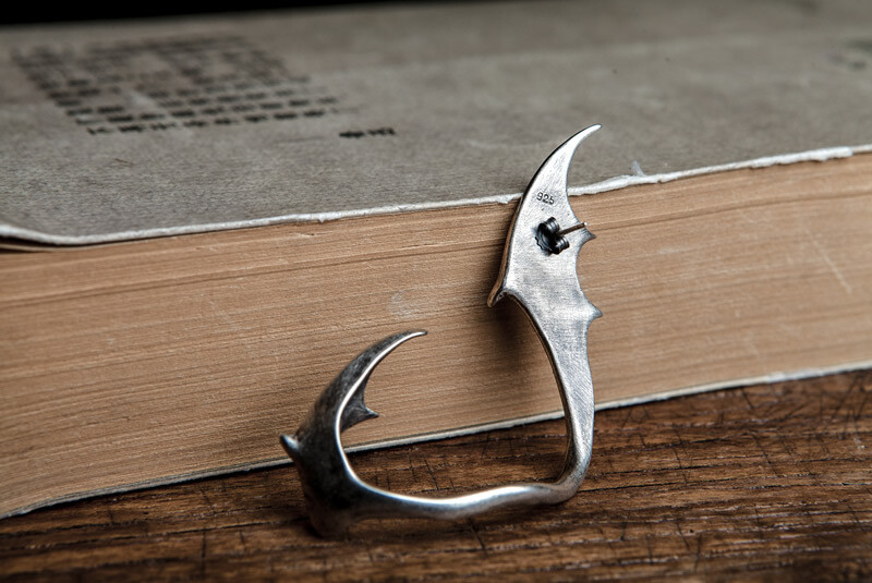 Anti-allergic Gothic Bat Wing Ear Clip Ear Sterling Silver Climber Earrings Fast