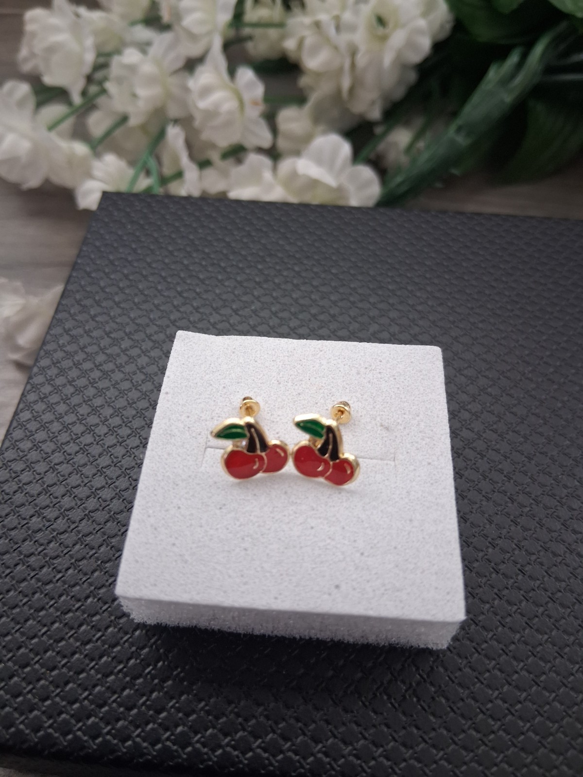 arete de cherry de oro de 10k MX/ 10k MX Gold Cherry Studs Earrings.