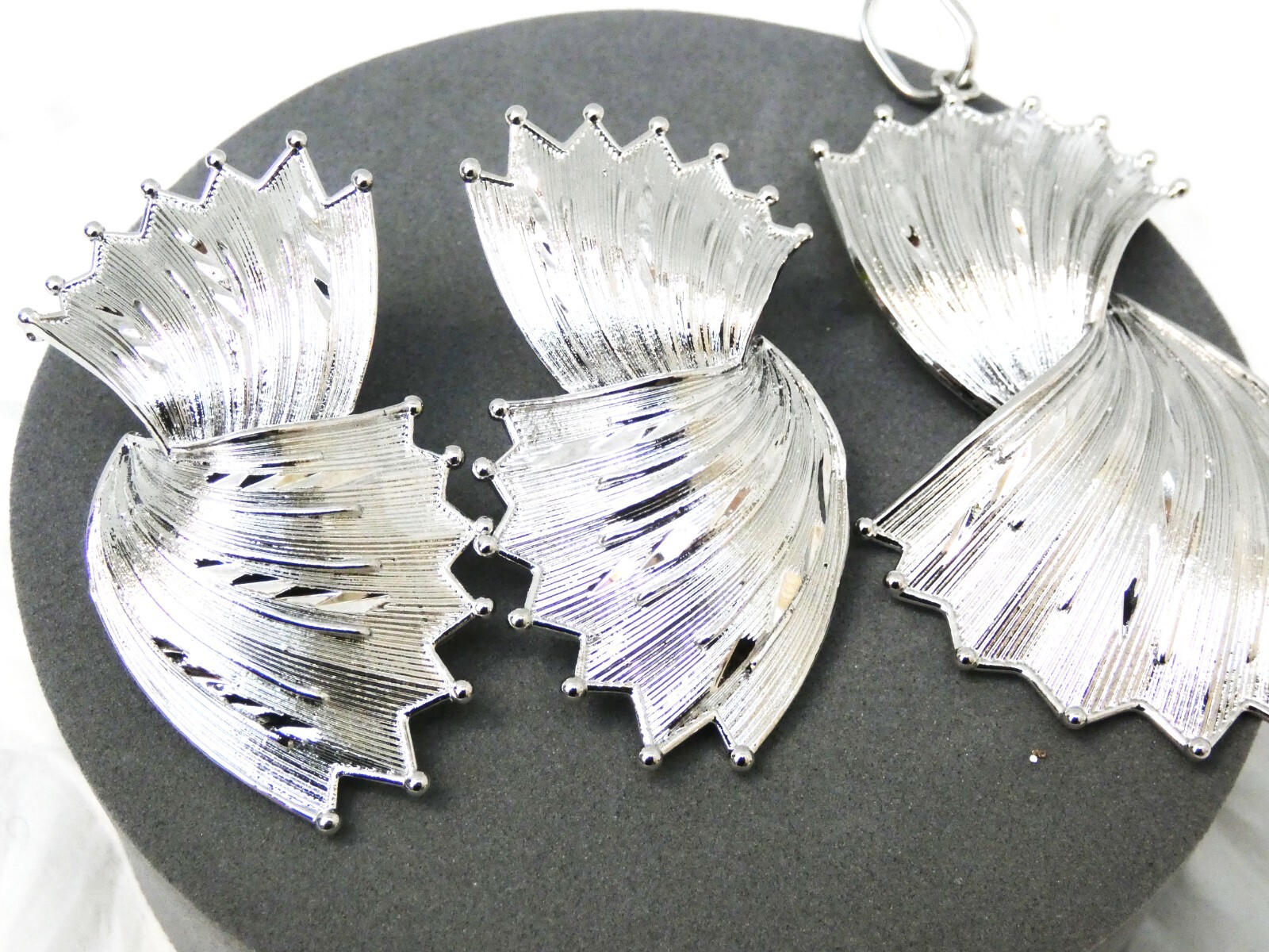 Latest Design Silver Plated Costume Fashion Women Earring & Pendant Jewellery