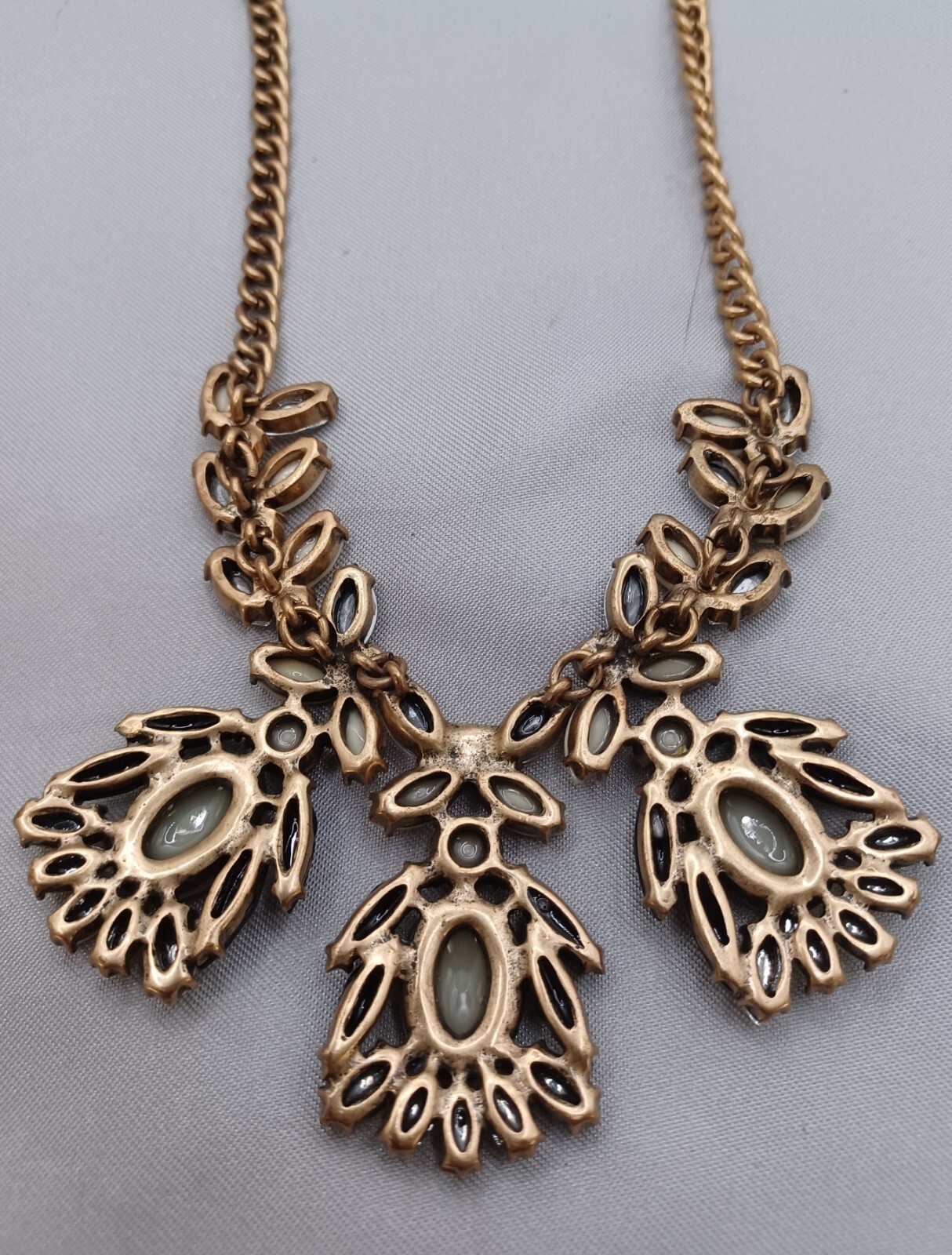 J Crew Necklace Midnight Blue, Ivory, Sage Green Gold Tone 18″