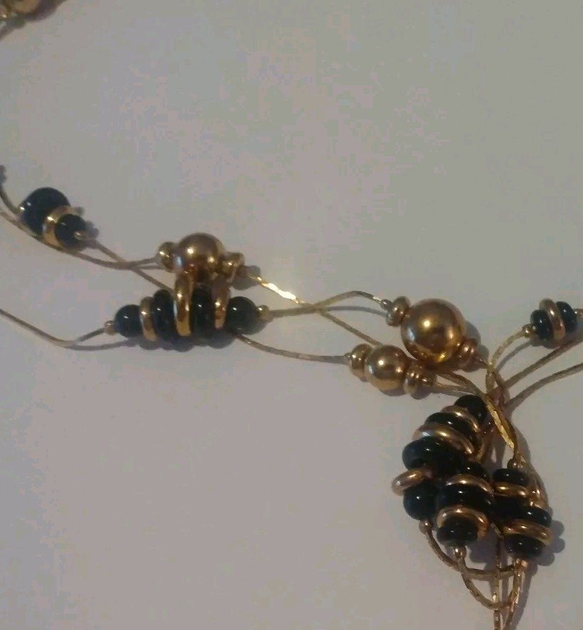 Lot Of 4 Necklaces, Go Tones Black Enamel 18, 22, 26 & 28″ Spring Ring & Lobster