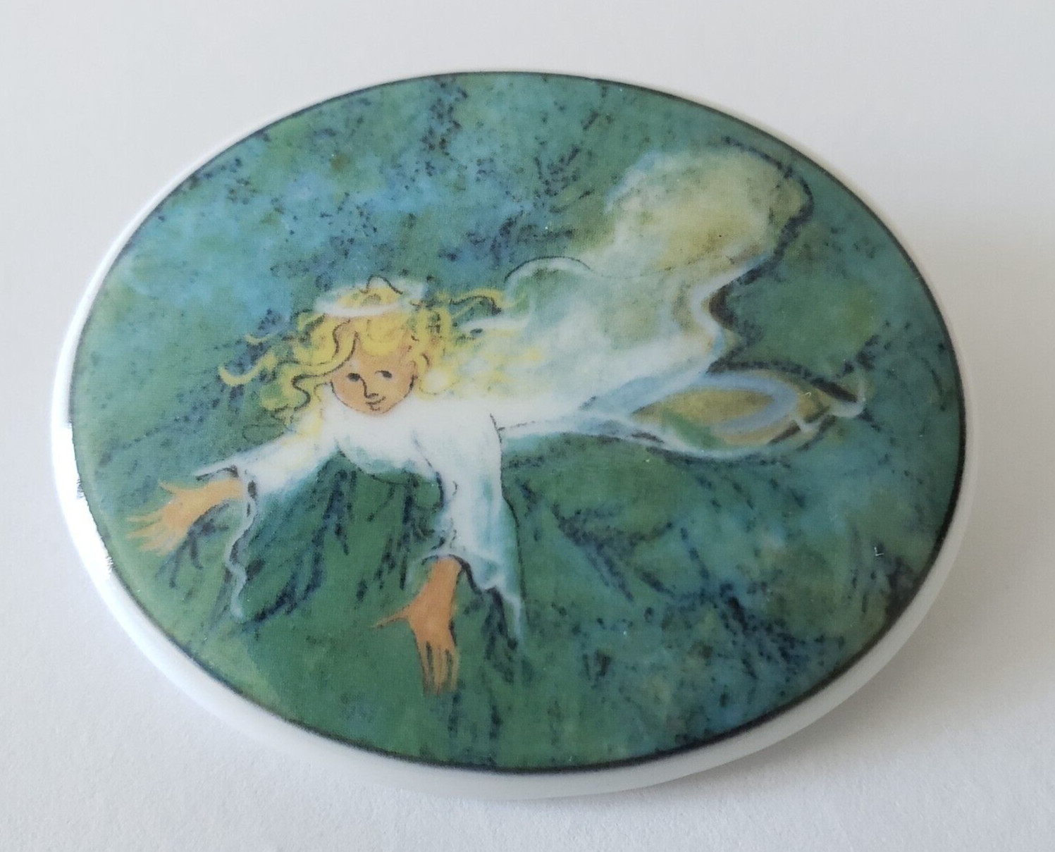 Tiding of Joy Pin Brooch Pendant P. Buckley Moss Society 2015 1 7/8″ x 1 1/2″