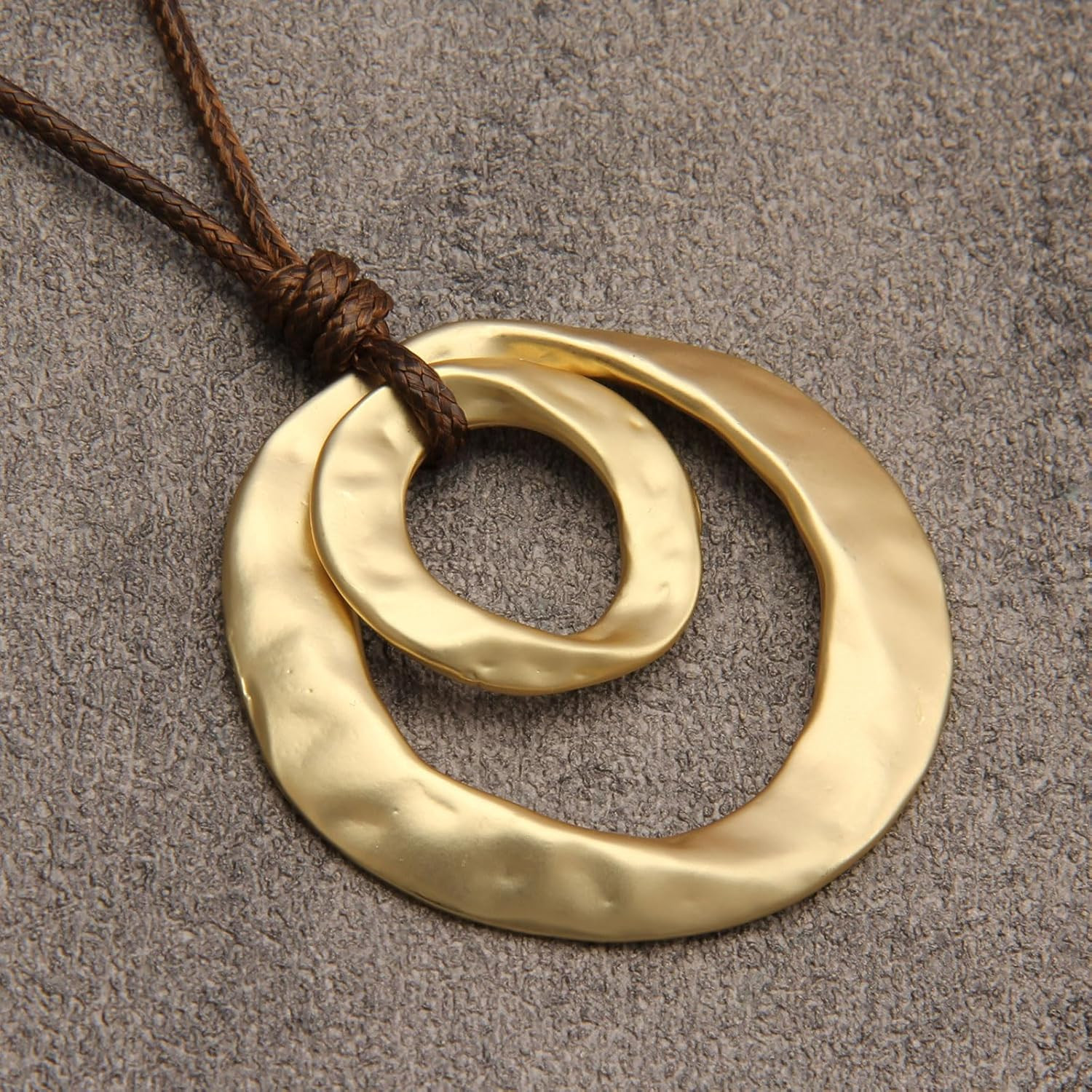 Boho Necklaces for Women Chunky Circle Necklace Layered Boho Circle Leather Chok