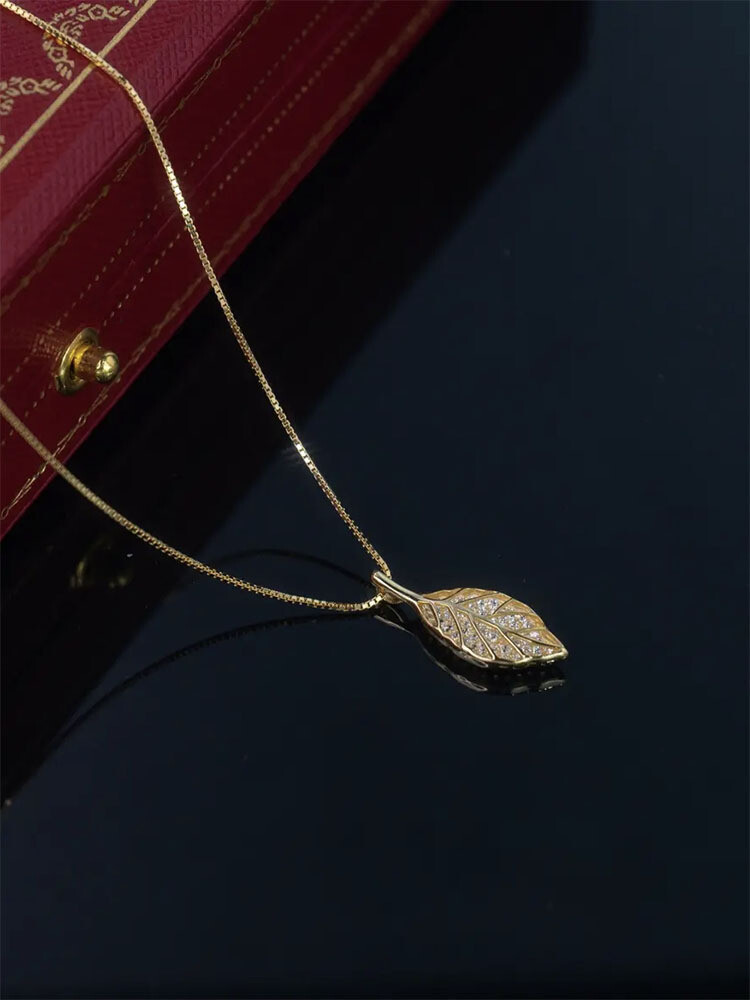 Woman 18K Gold Plated Stainless Steel Starry CZ Leaf Charm Necklace Chain