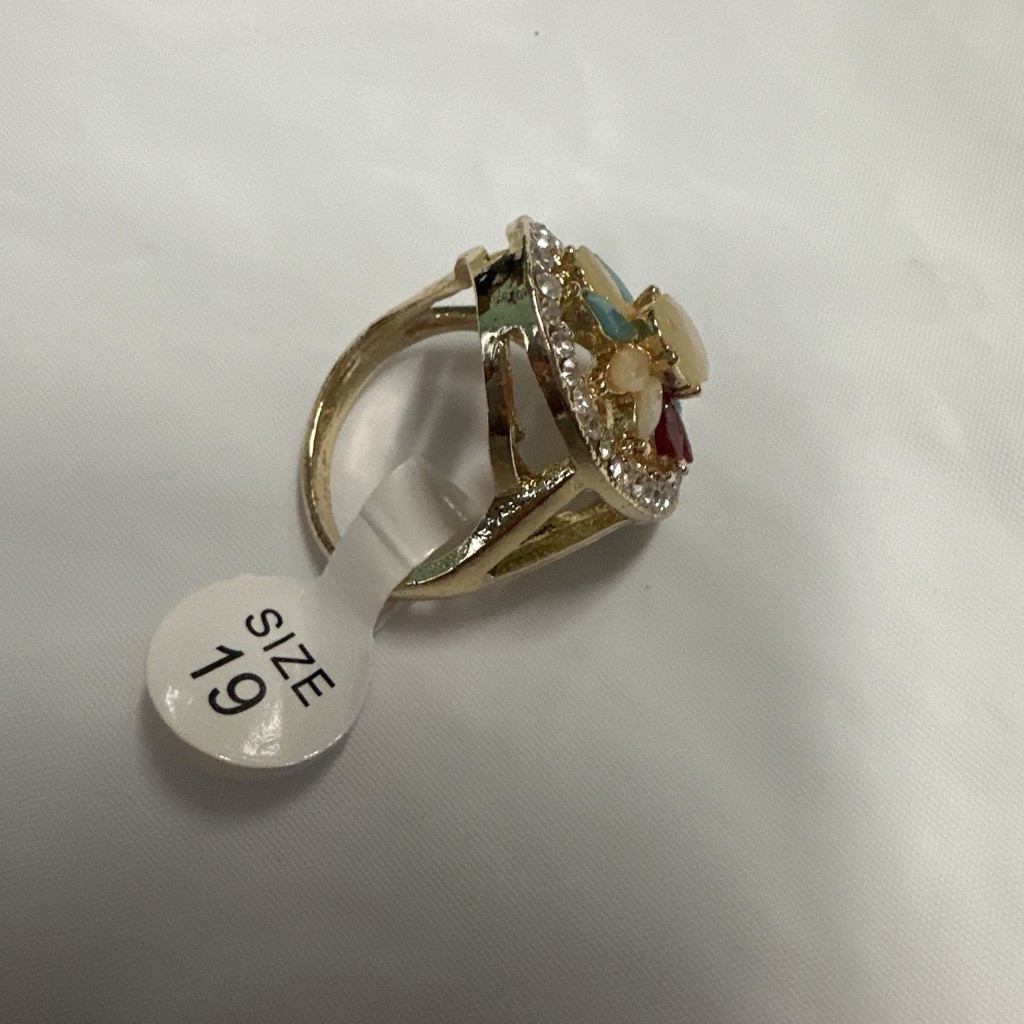 Gold Tone Oval Cream Floral Cluster Halo Cocktail Ring w/ Crystals Size 19