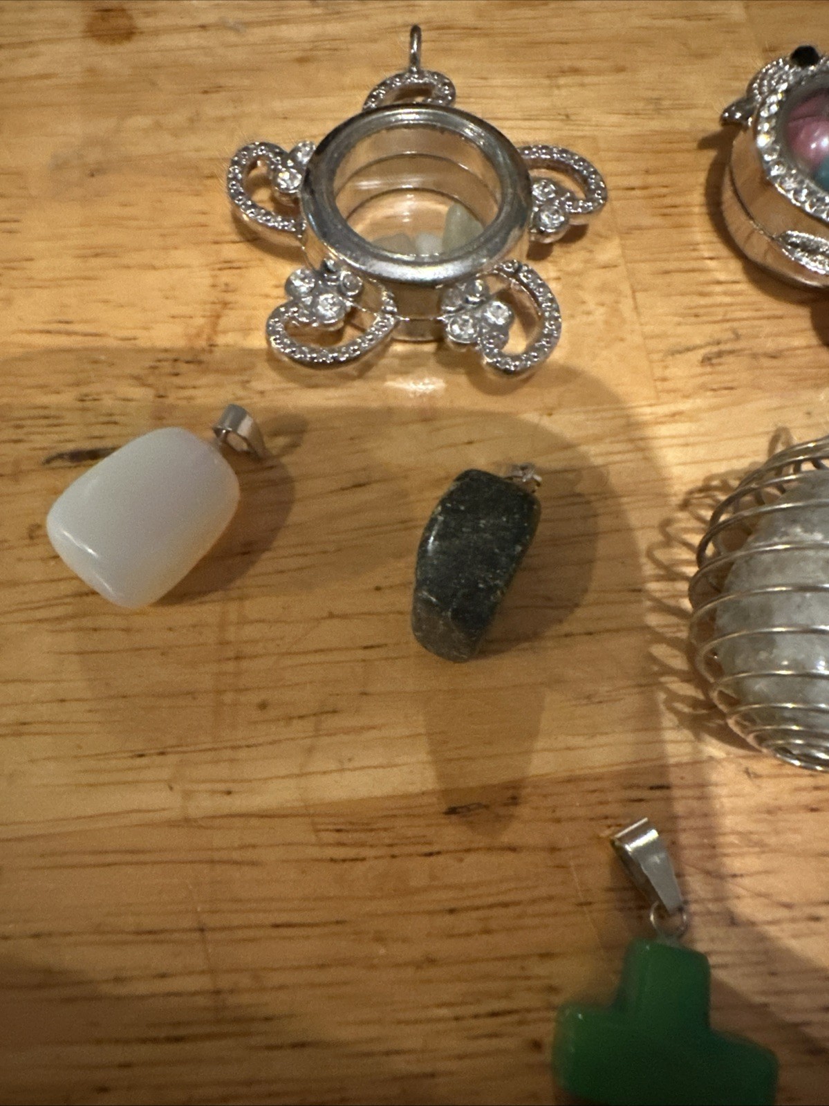 Set Of 8 Assorted Pendants 6 Are Stones The Other 2 Are Metal Open Lockets