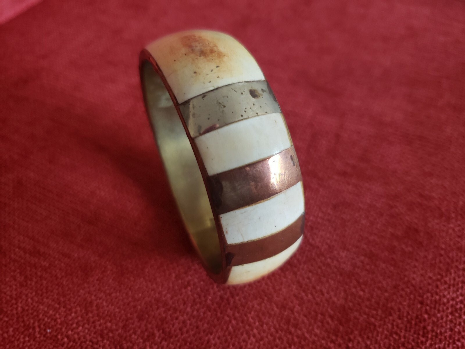 1″ Wide Ivory Plastic Copper Bracelet Bangle Hoop 2 5/8″ in Diameter One Size