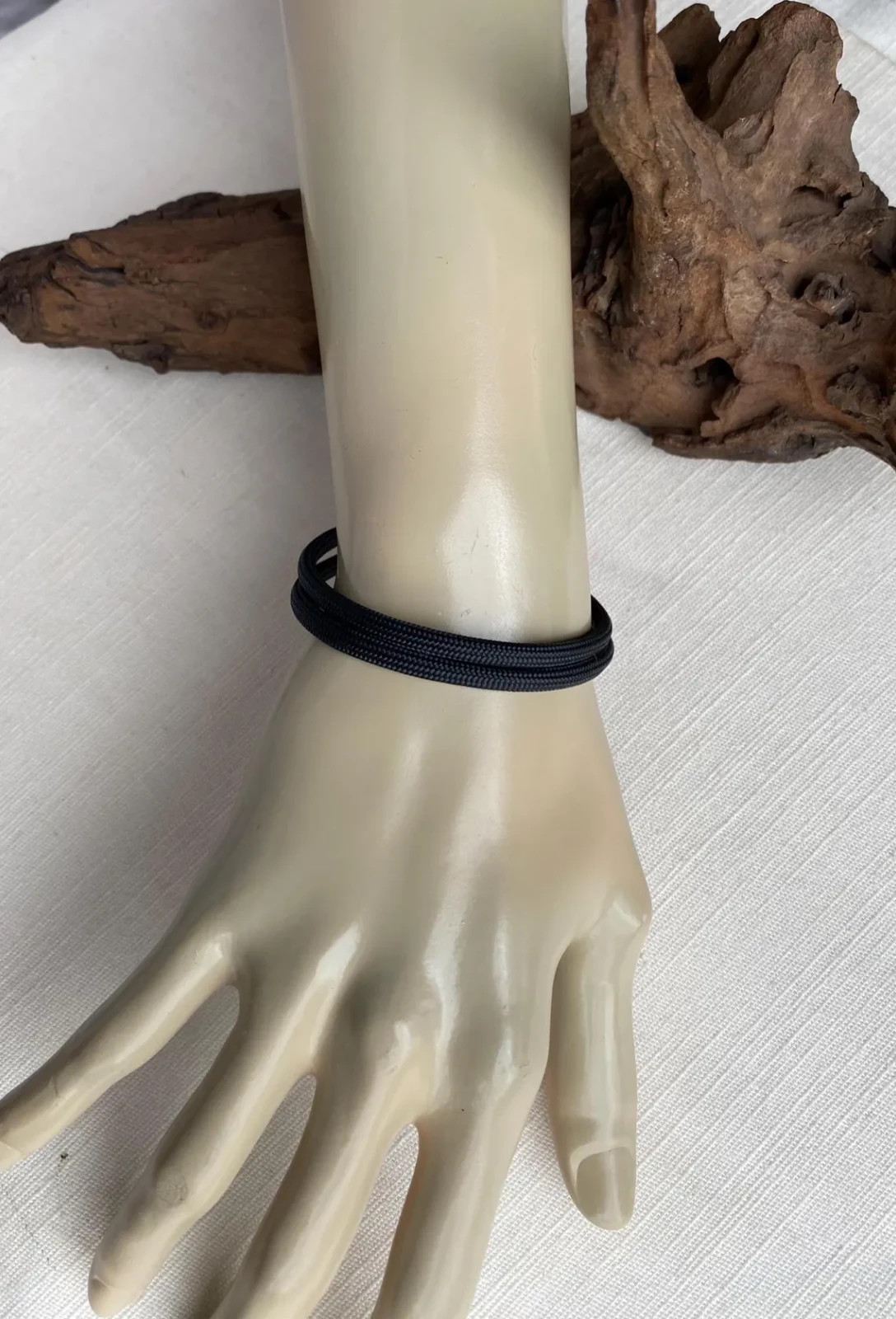 Black 4mm Men’s Adjustable Polyester Cord Bracelet or Anklet 550 Paracord Unisex