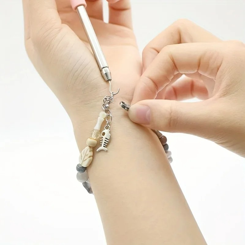 Bracelet Helper Tool Stainless Steel Jewelry Fastening Aid Accessory – 1 PC NEW