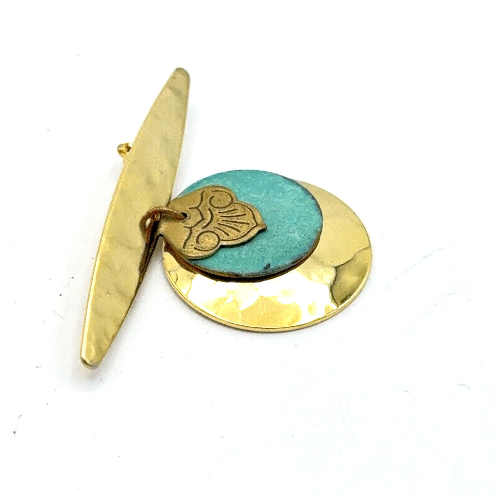 HAMMERED abstract brooches – lot of 2 mixed-metal pins silver gold green black