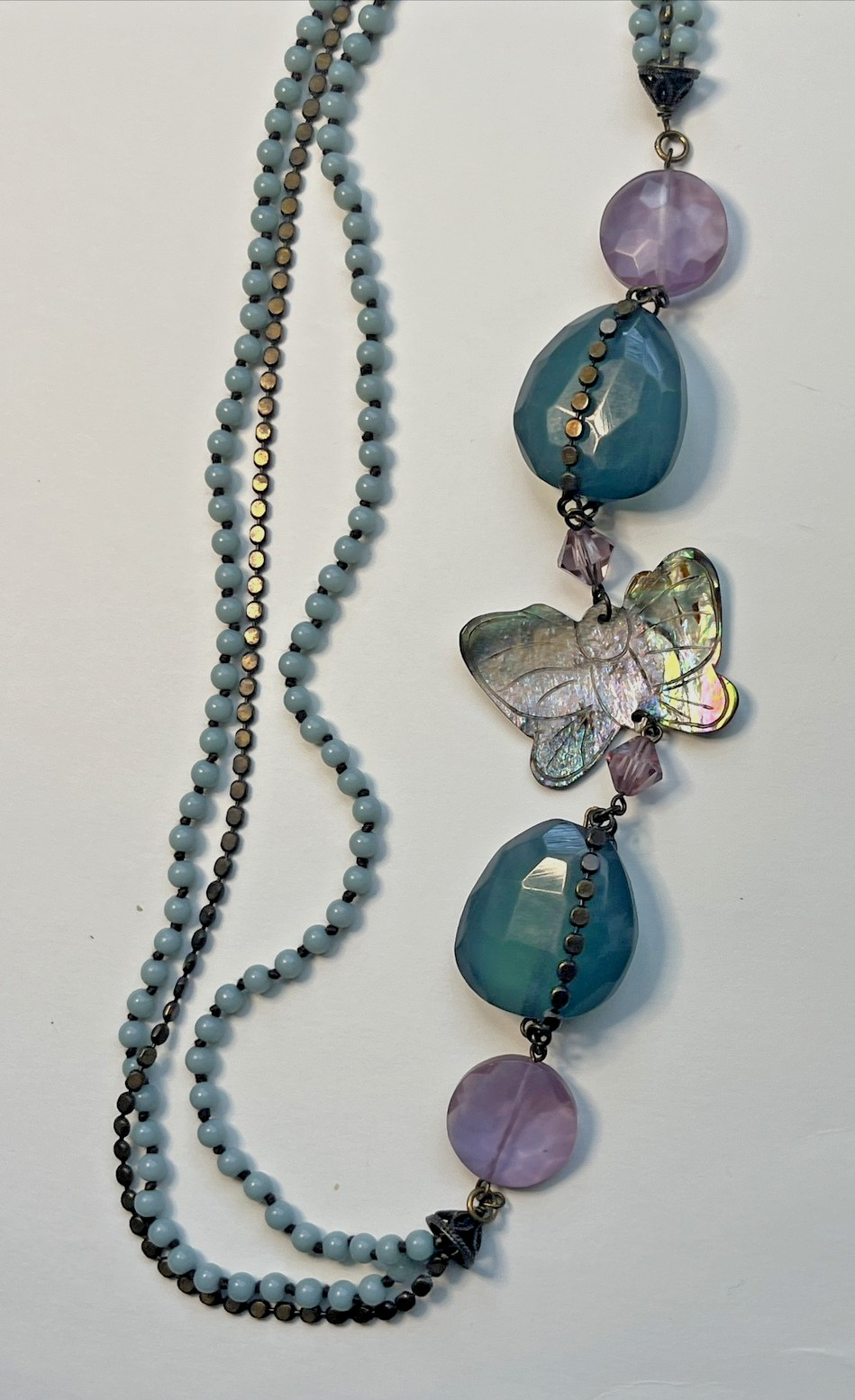 COLDWATER CREEK COPPER COLOR METAL ACRYLIC BLUE & LILAC BEADS BUTTERFLY NECKLACE